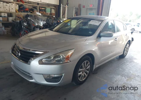 2015 Nissan Altima 2.5 S from USA, damaged, VIN 1N4AL3AP9FC155555